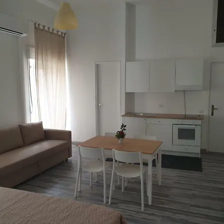 Lipari Suite Apartament 게스트하우스