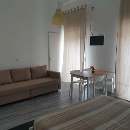 Lipari Suite Apartament 게스트하우스