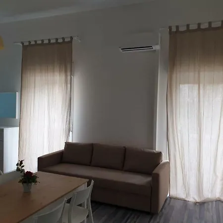 Lipari Suite Apartament 게스트하우스 3*