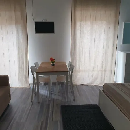 게스트하우스 Lipari Suite Apartament 3*