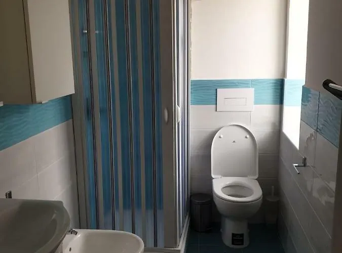Lipari Suite Apartament 게스트하우스 3*